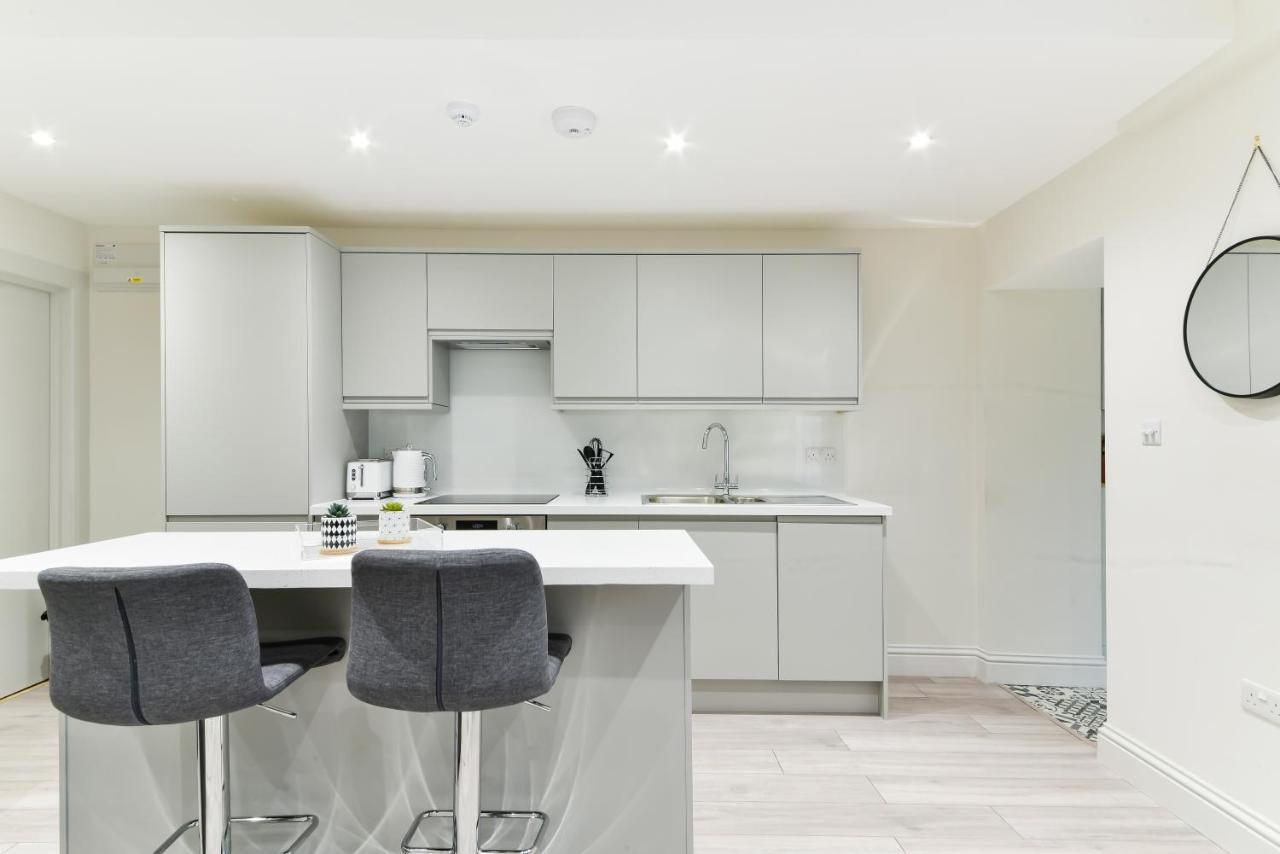 Chic Apartment By Hyde Park Londra Esterno foto